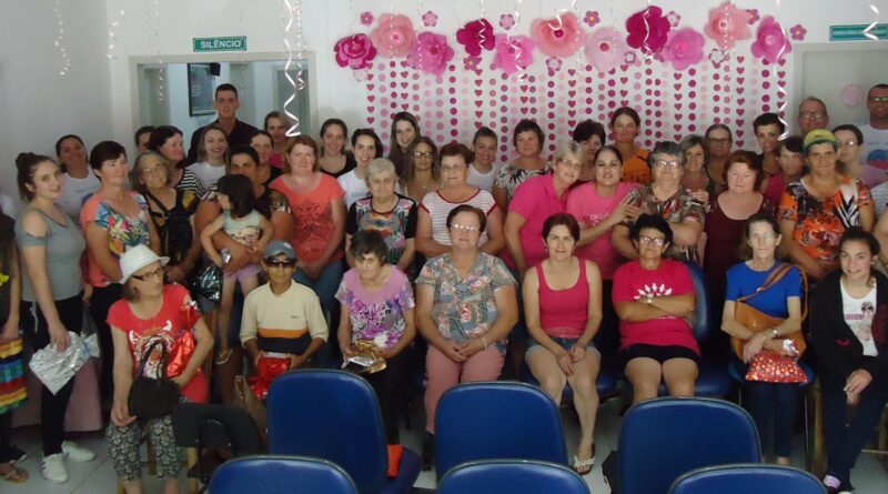 Moradoras do distrito de Aguti prestigiam programação do Outubro Rosa